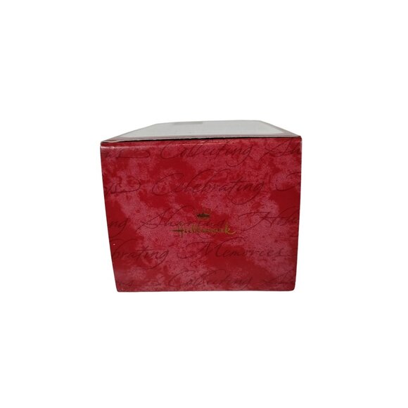 Hallmark Keepsake Ornaments Madame Alexander Red Queen Alice in Wonderland 1999 - Picture 13 of 14